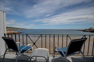 Oceanfront Queen Efficiency Room 32 - Third Floor