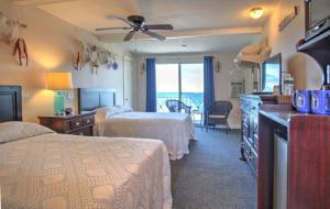 Oceanfront Standard Room Room 21 - Second Floor      