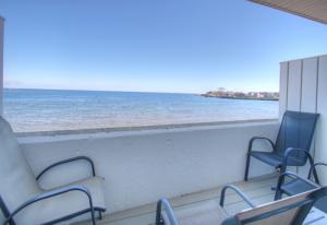 Oceanfront Standard Room 2 - First Floor - Pet Friendly 