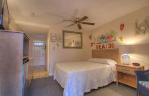 Oceanfront Queen Room 33 - Third Floor