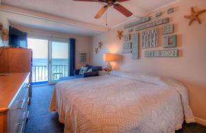 Oceanfront King with Single Pull-out Room 34 - Third Floor