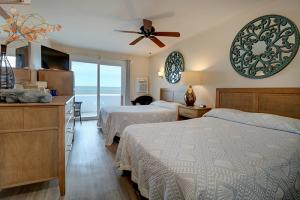 Oceanfront Standard Room 4 - First Floor - Pet Friendly 